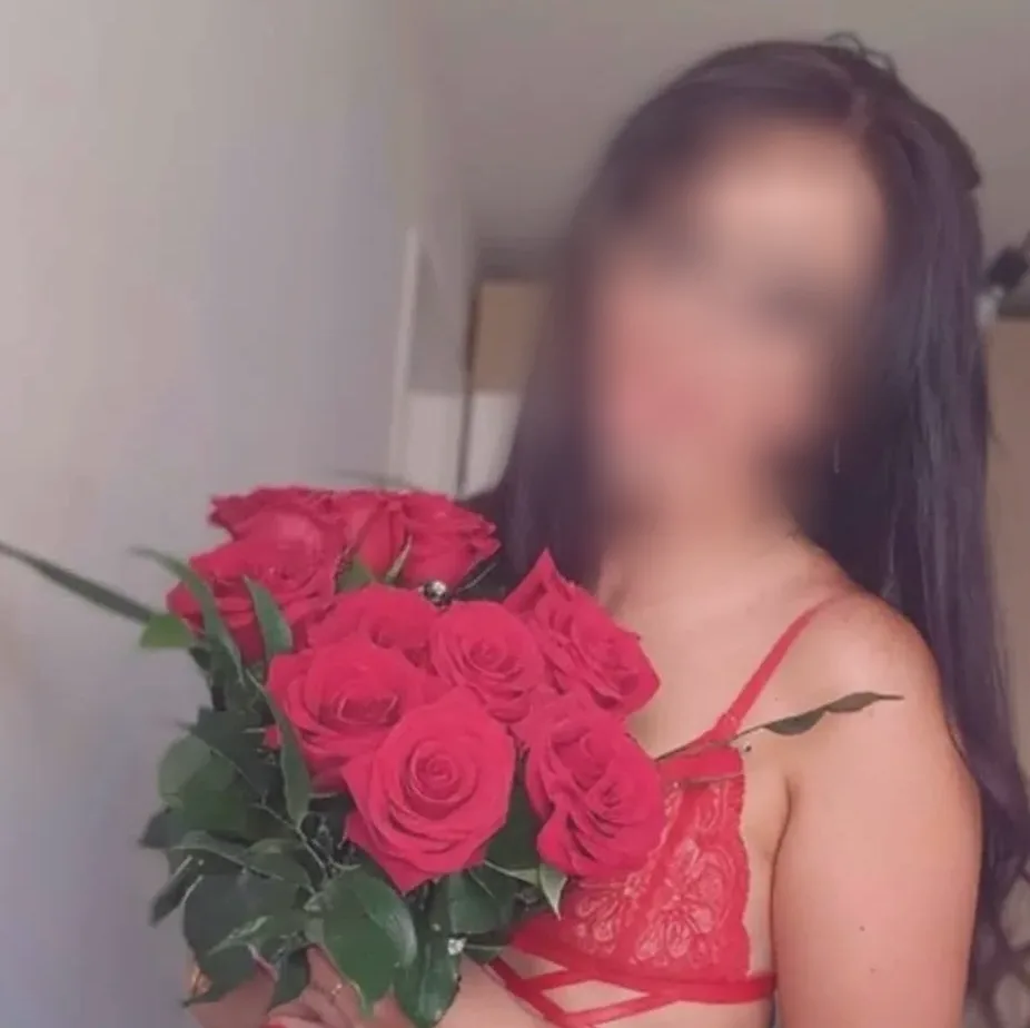 Evie, 31