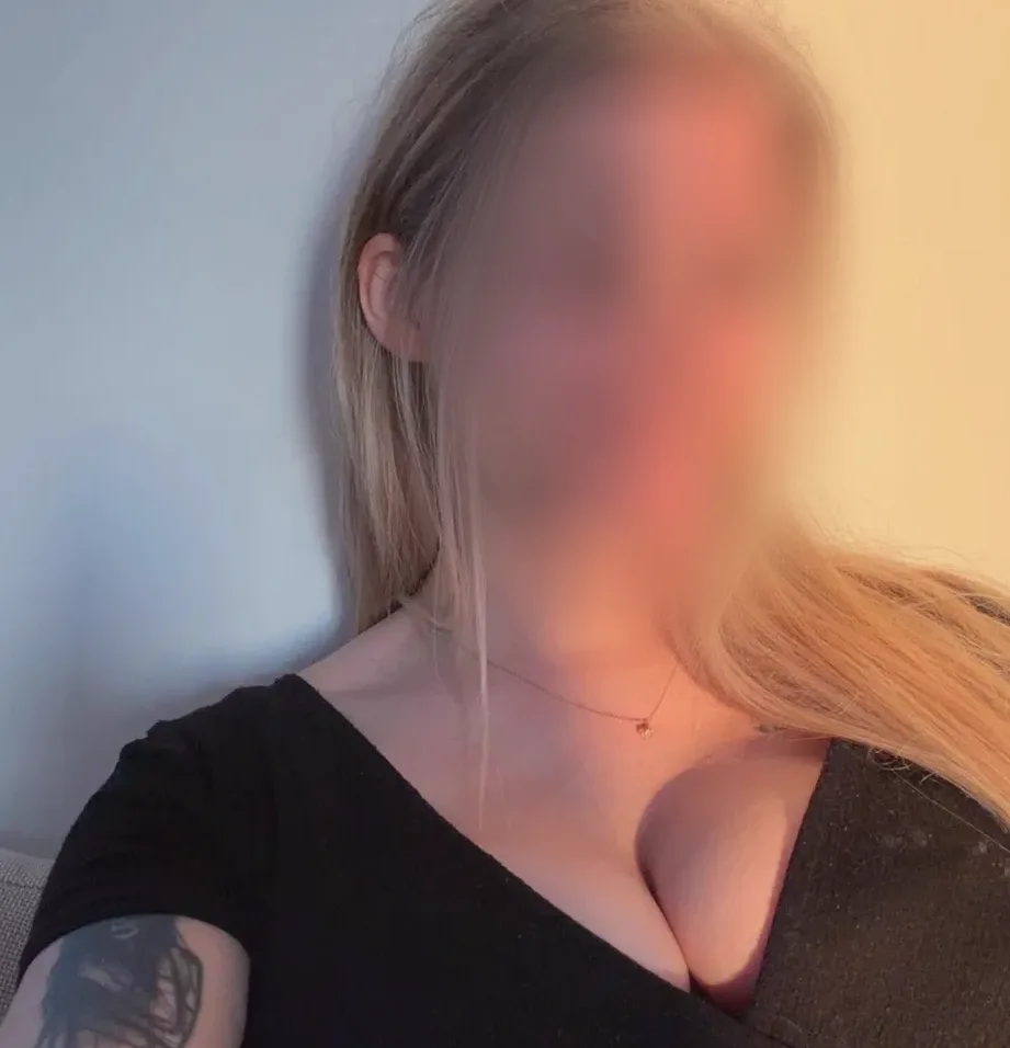 Freya, 25
