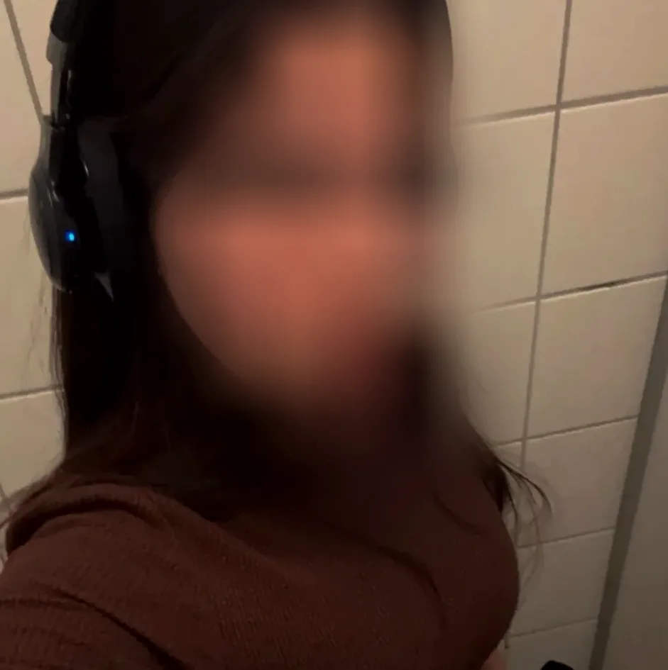 Jade, 25
