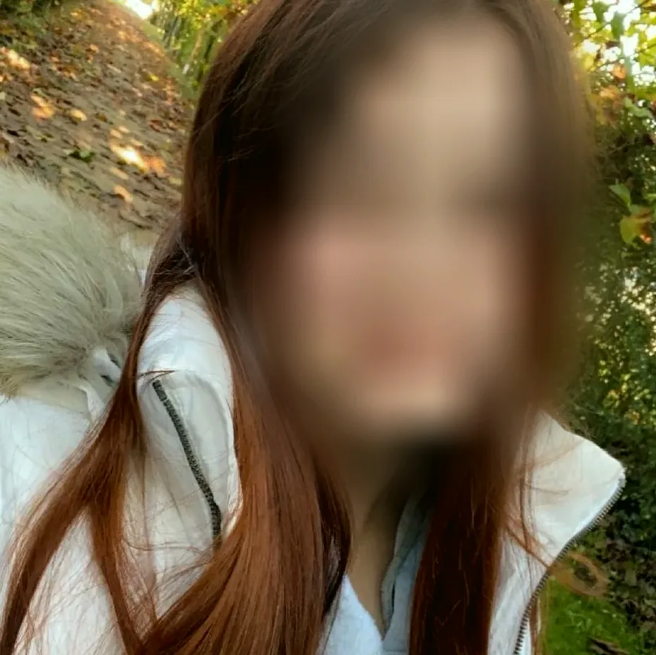 Leanne, 21