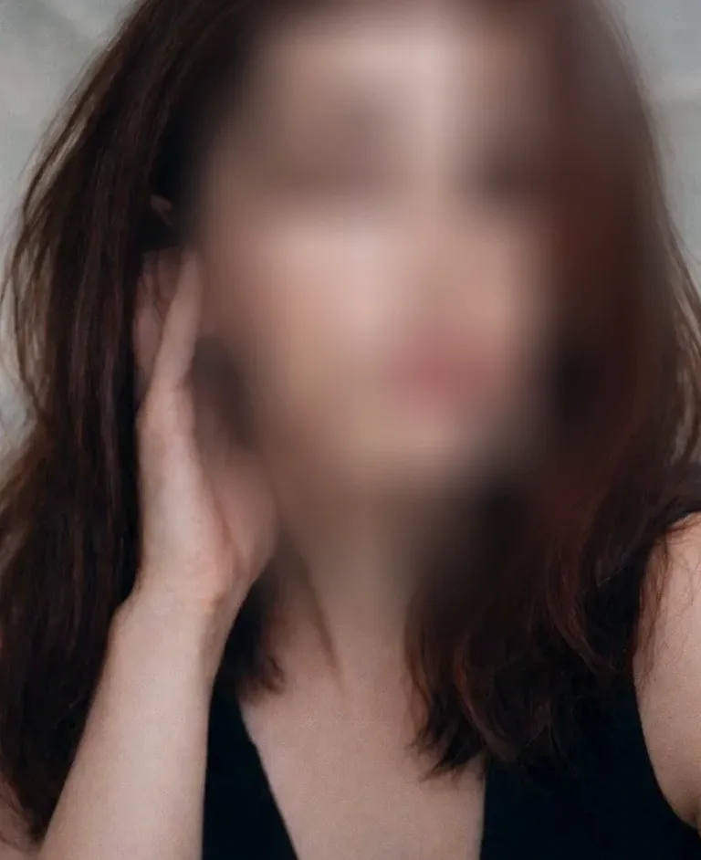 Millie, 28