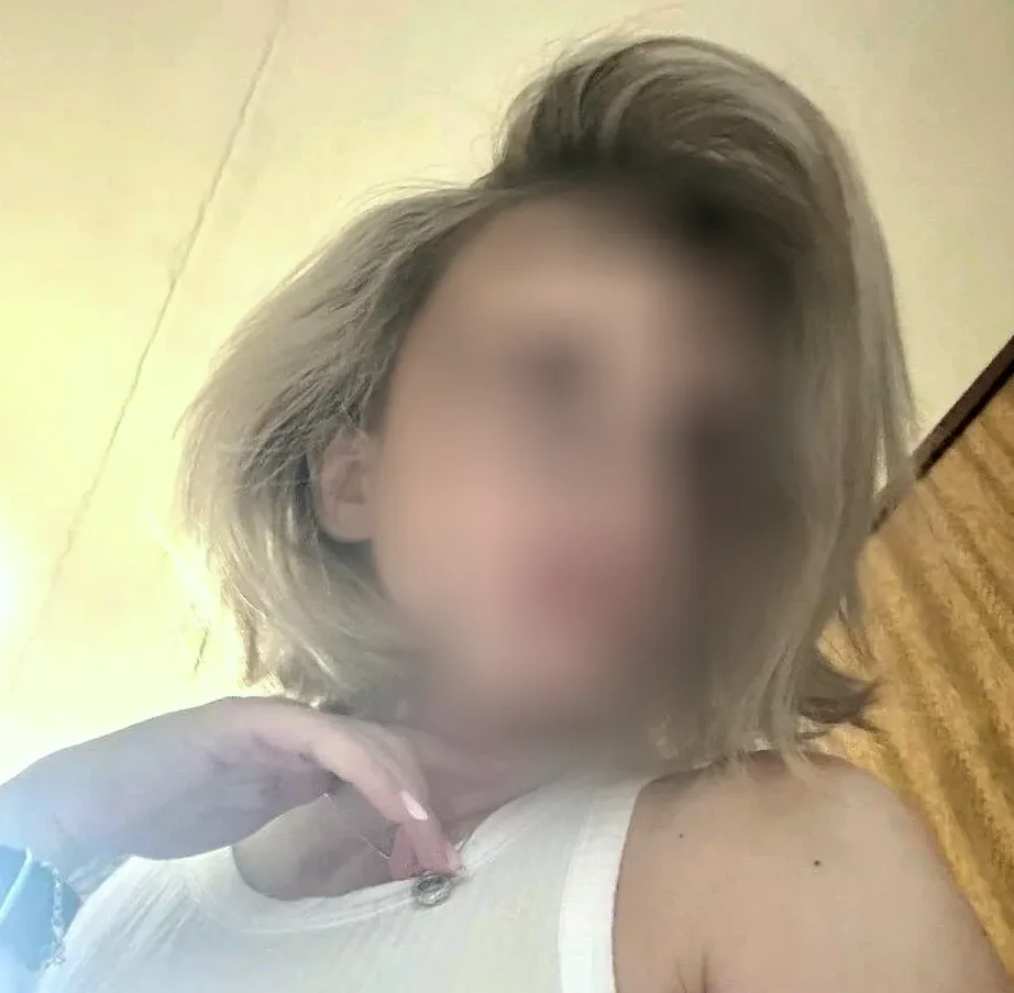Nour, 28